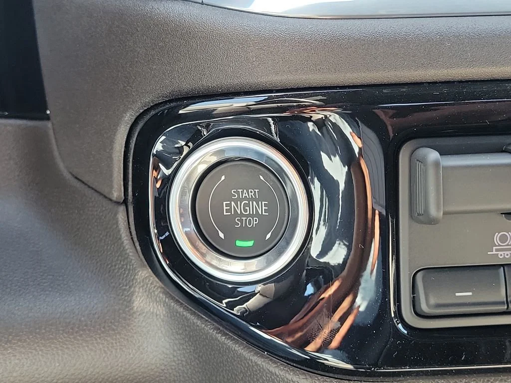 New 2026 Summit White GMC SLE image 24