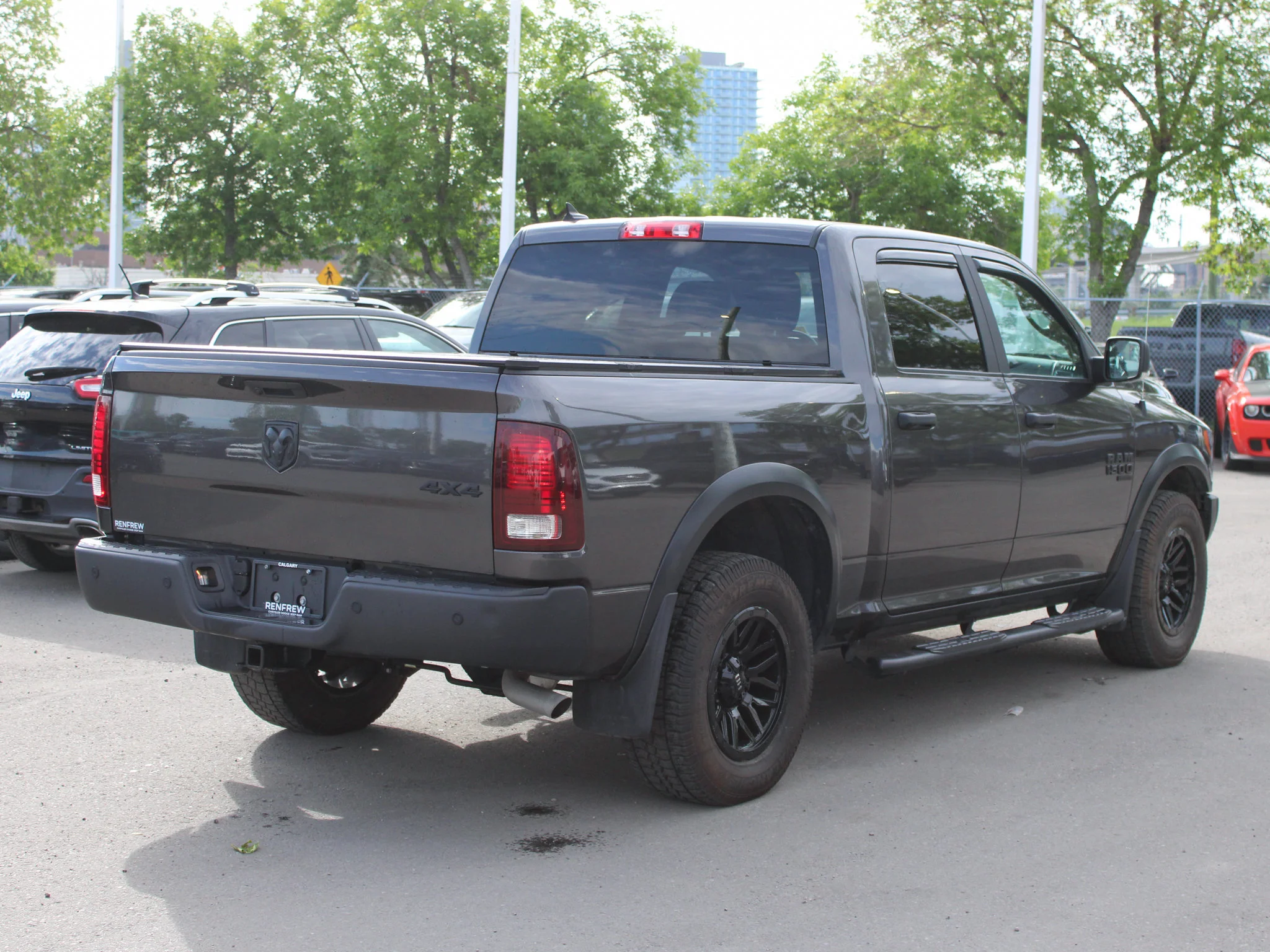 Certified Used 2023 Grey RAM Warlock * No Accidents | Heated Seats | Alpine | Tonneau Cover | Android Auto | Backup Camera image 16