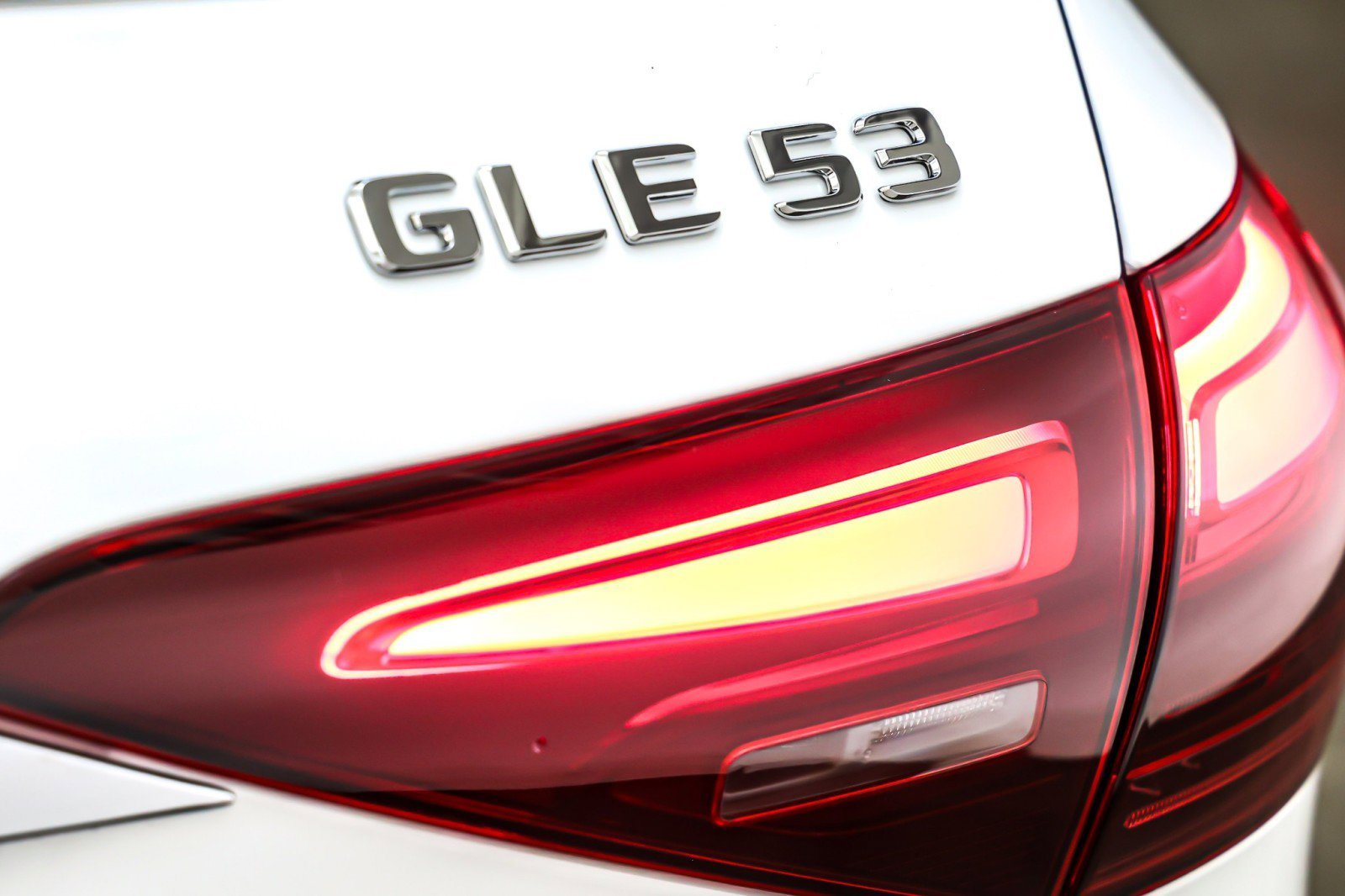 New 2026 Polar White Mercedes-Benz AMG® GLE 53 4MATIC+ SUV image 28