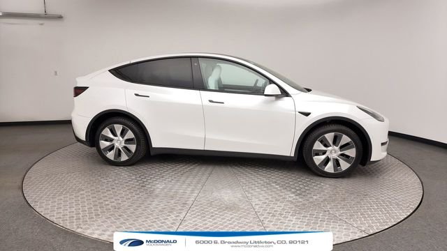 Used 2020  Tesla Long Range image 9