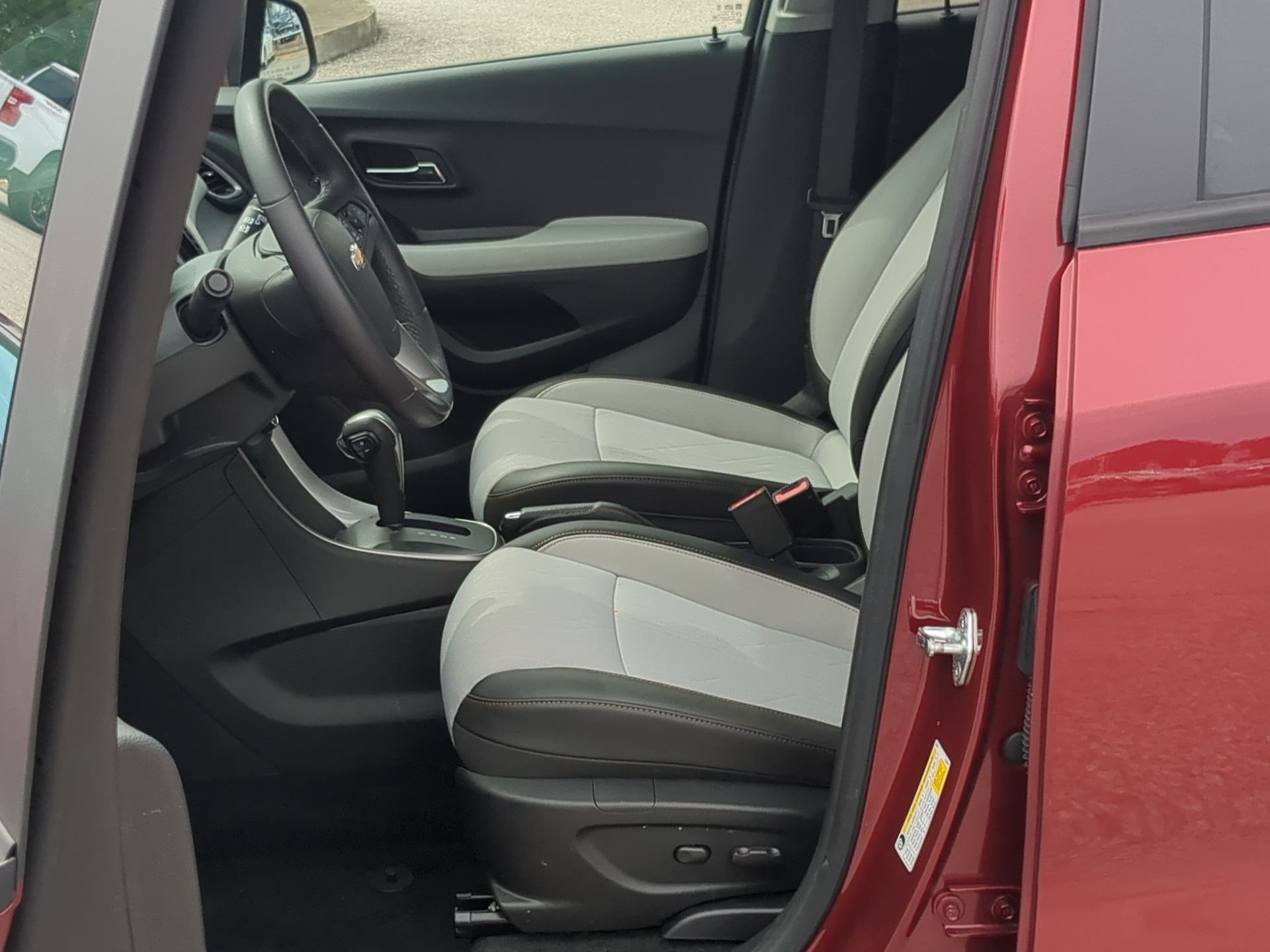 Used 2022 Crimson Metallic Chevrolet LT image 12