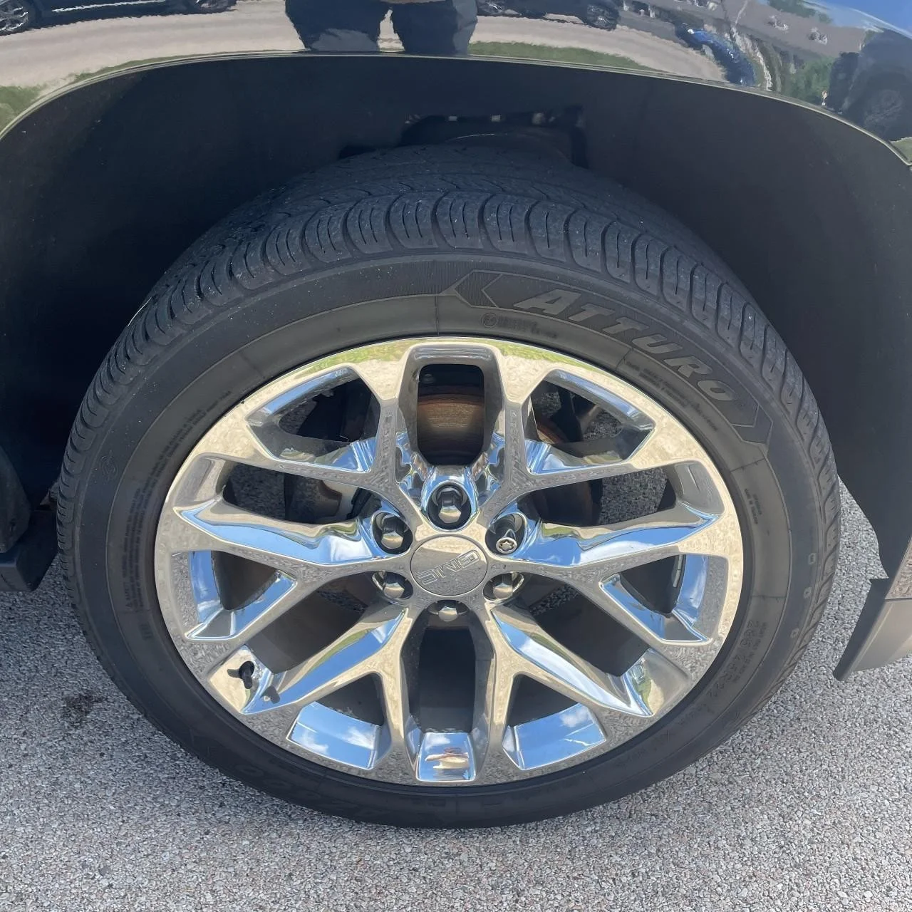Used 2020 Onyx Black GMC Denali image 24