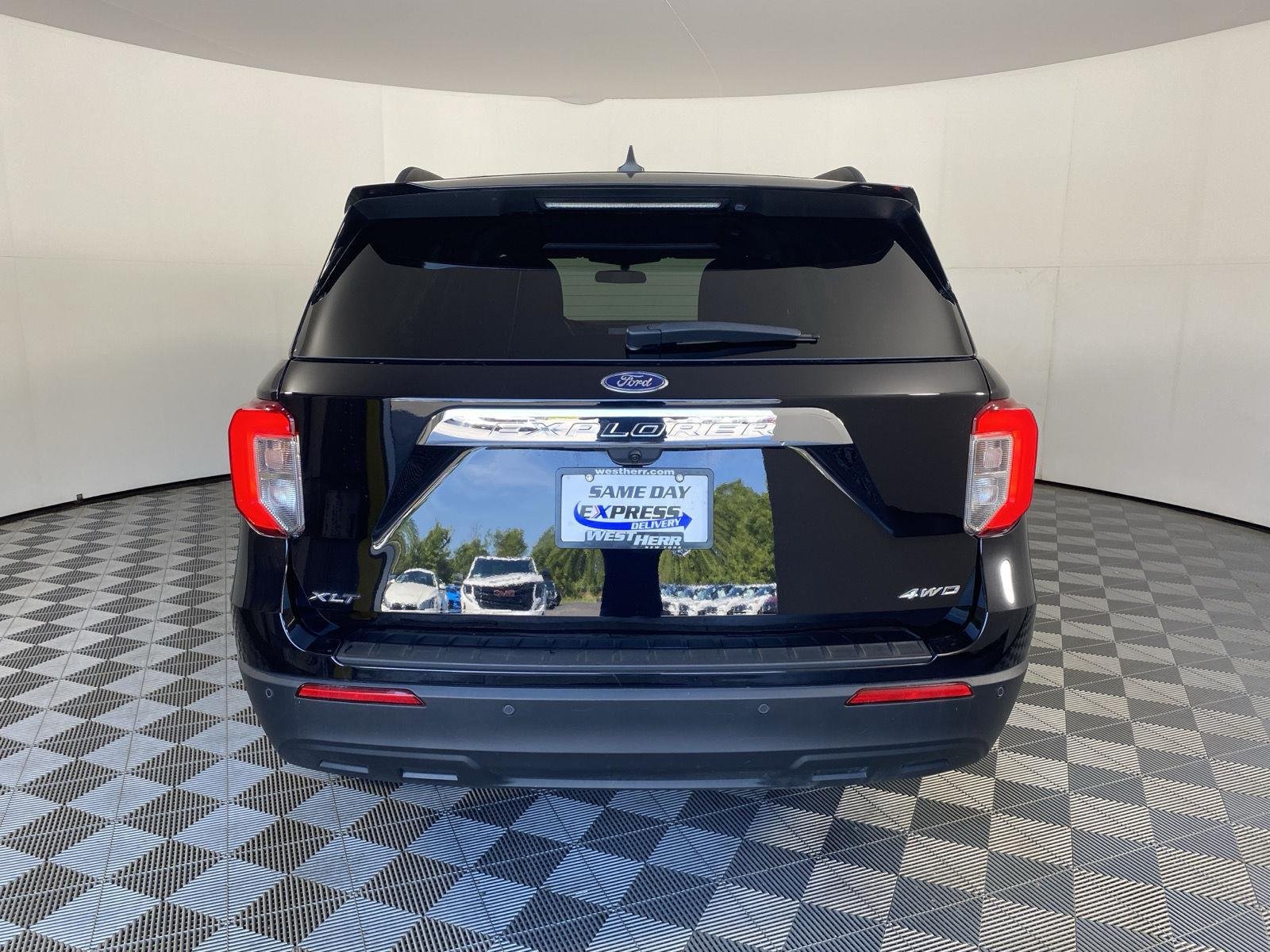 Used 2024 Agate Black Ford XLT image 6