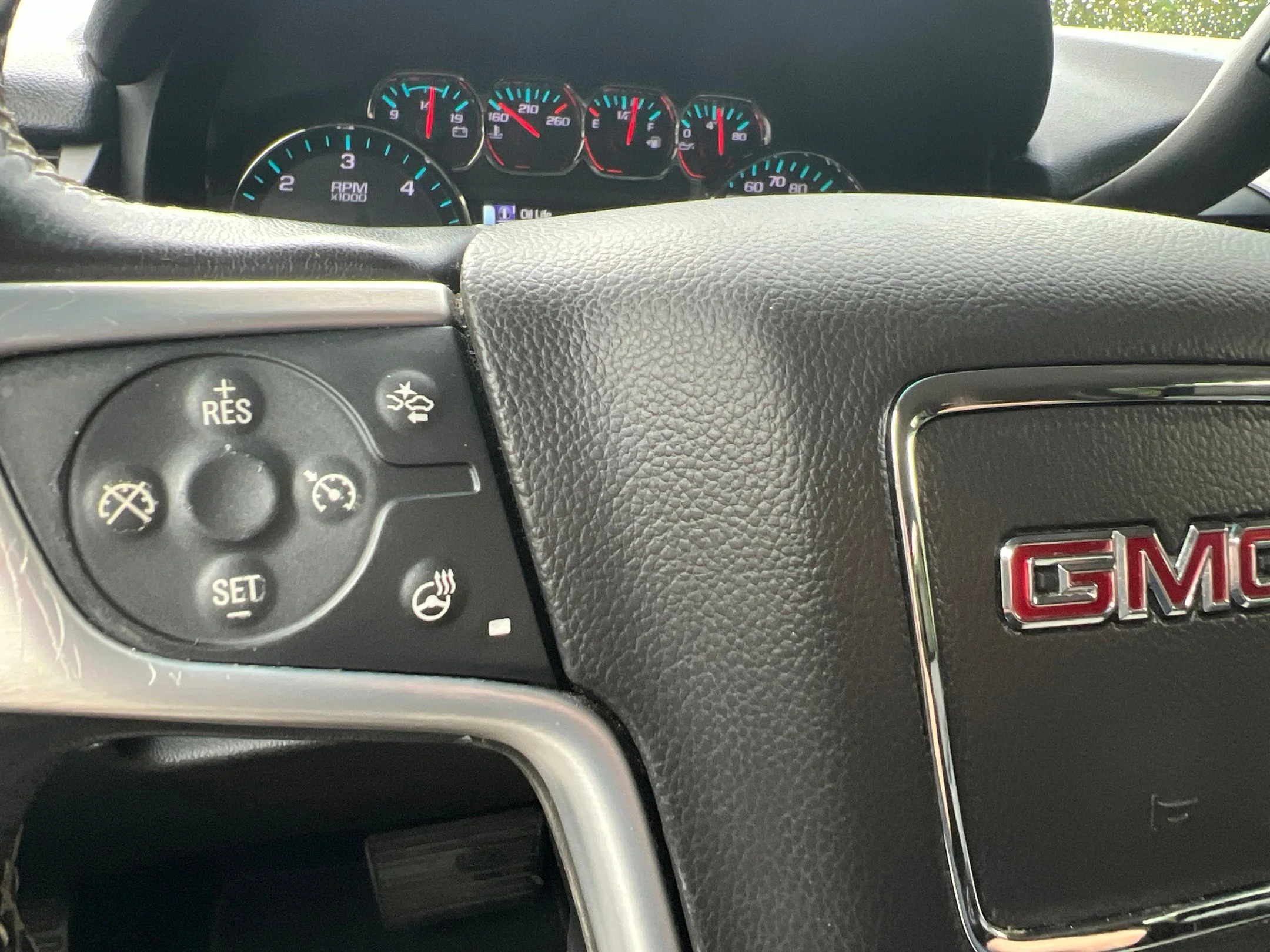 Used 2020 Black GMC SLT image 30