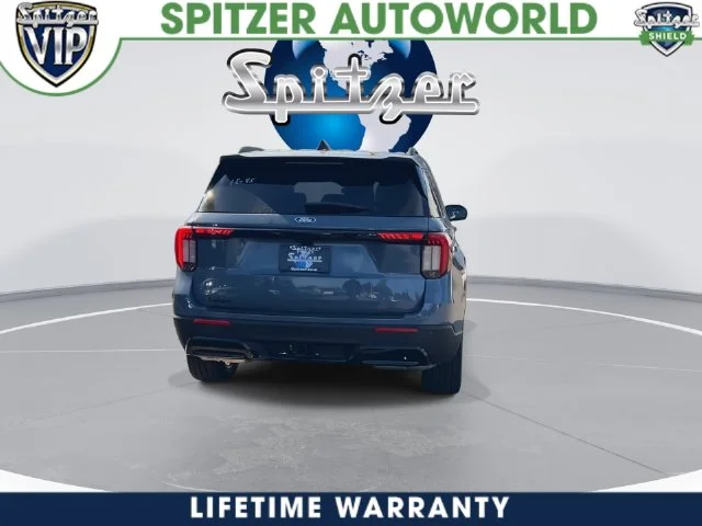 New 2027 Vapor Blue Metallic Ford ST-Line image 13