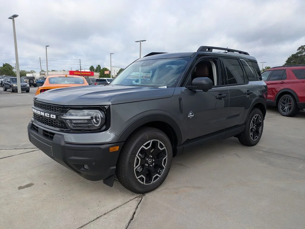 New 2026 Carbonized Gray Metallic Ford Outer Banks image 7