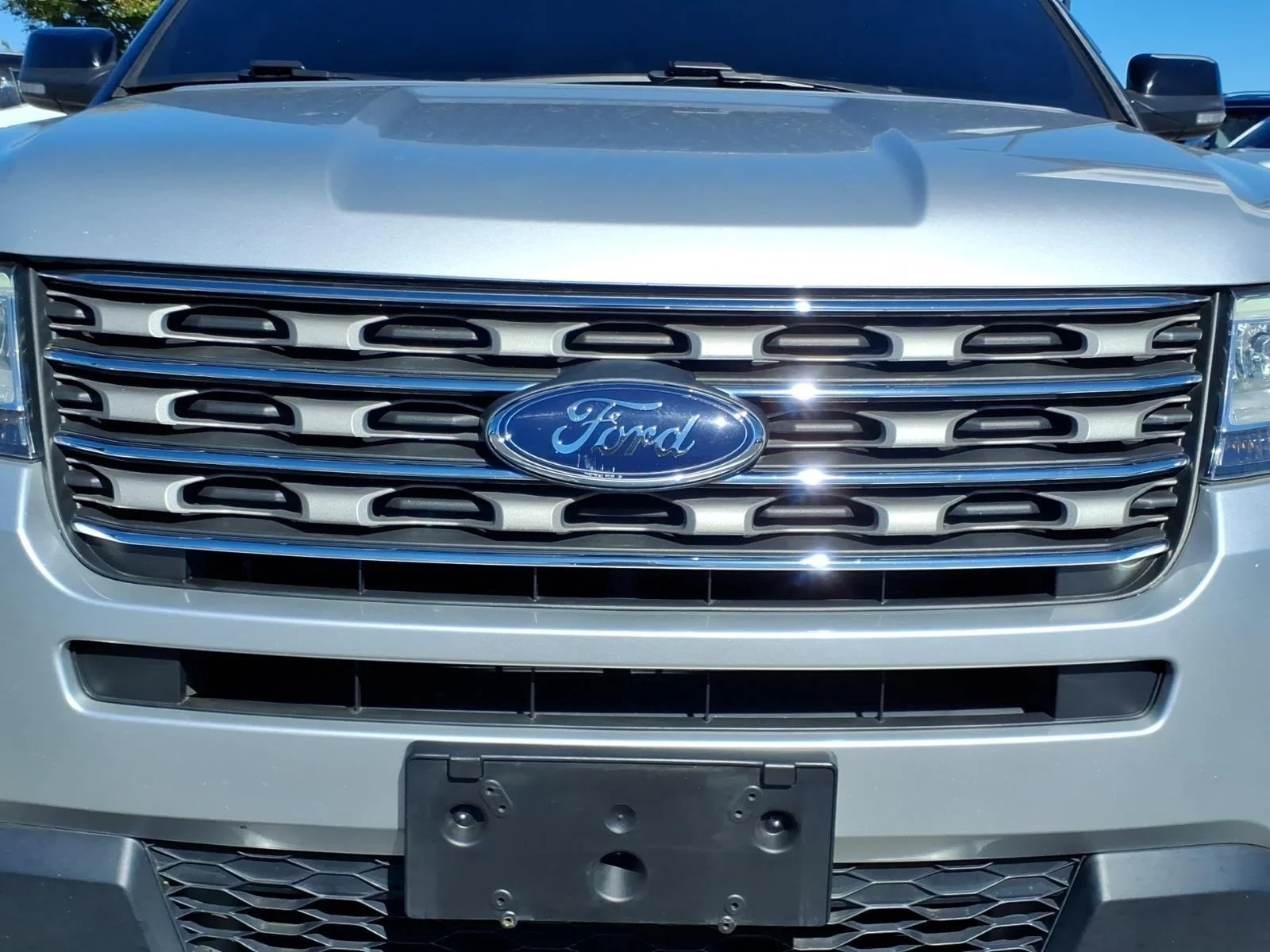 Used 2017 Ingot Silver Ford XLT image 11