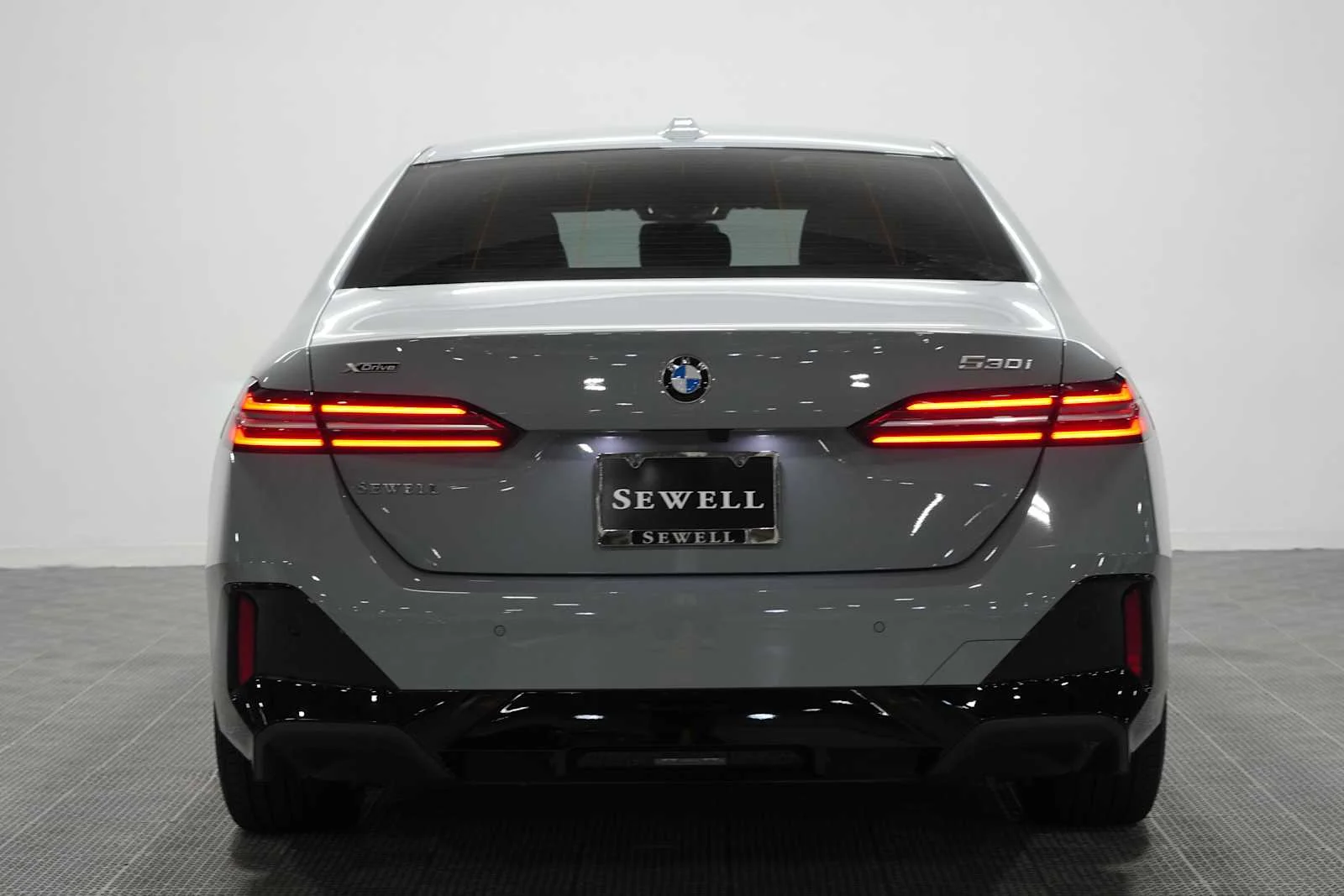 Used 2026 Brooklyn Grey Metallic BMW 530i xDrive image 5
