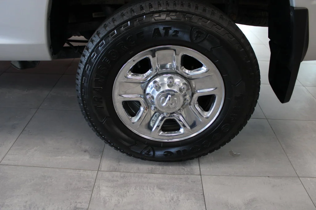 Certified Used 2018 Bright Silver Clearcoat Metallic Ram Tradesman image 7
