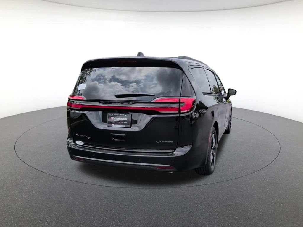 New 2027 Diamond Black Chrysler Limited image 8
