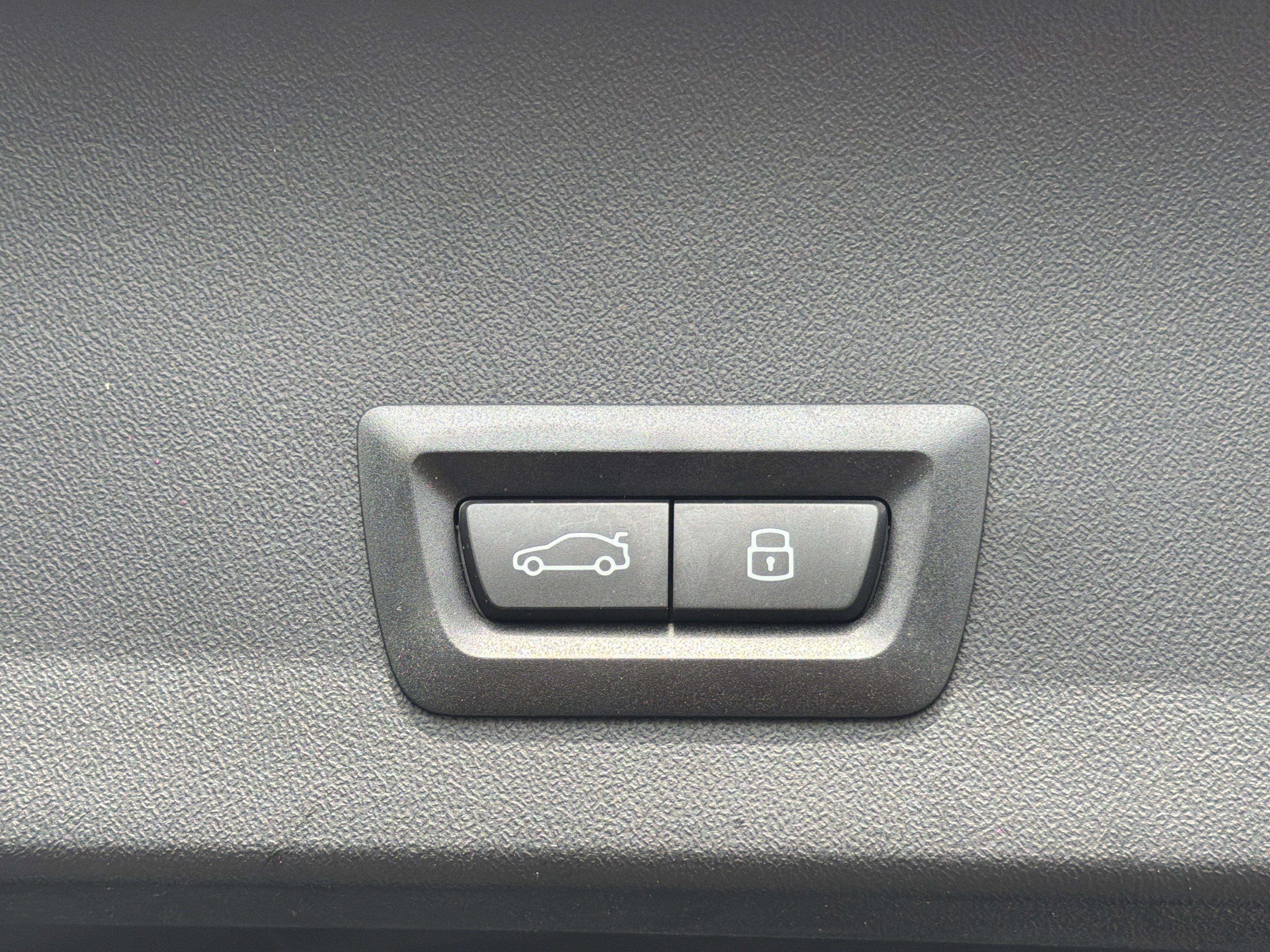 2025 BMW X3 30 - Photo 25