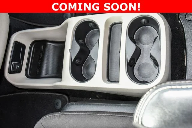 Used 2022 White Chrysler LX image 30