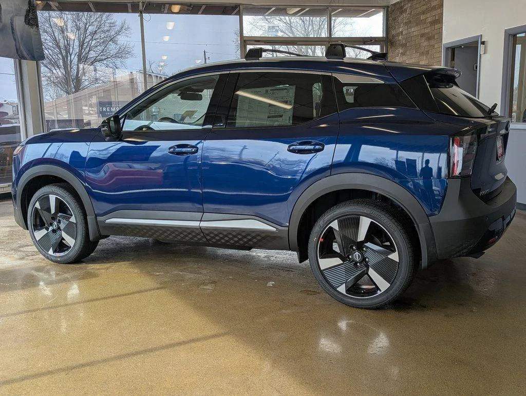 New 2026 Deep Blue Pearl Nissan SR image 3