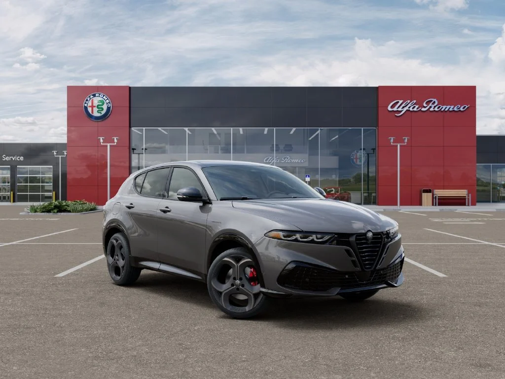 New 2026 Grigio (Gray) Ascari Metallic Exterior Paint Alfa Romeo Base image 5