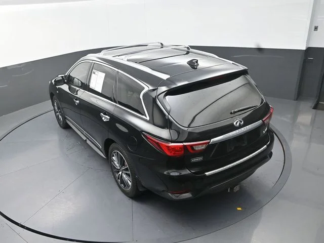 Used 2019 Black INFINITI LUXE image 16