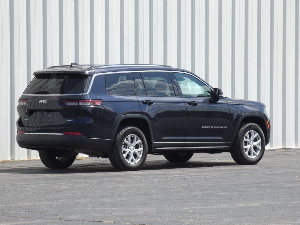 Used 2023 Black Jeep Limited image 3