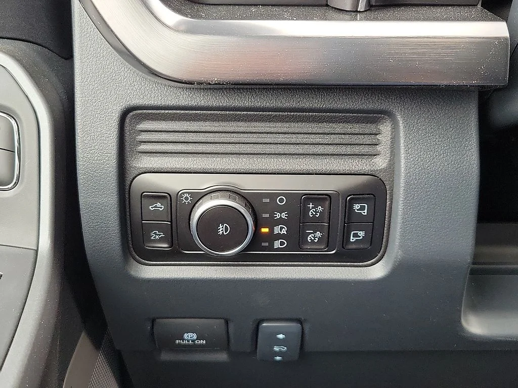 New 2026 Agate Black Metallic Ford F-250® Lariat® image 15