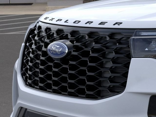 New 2026 Space White Metallic Ford ST-Line image 17