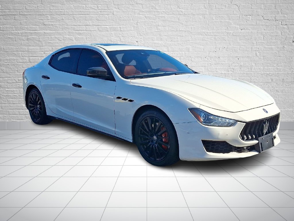 Used 2019 White Maserati S Q4 image 3