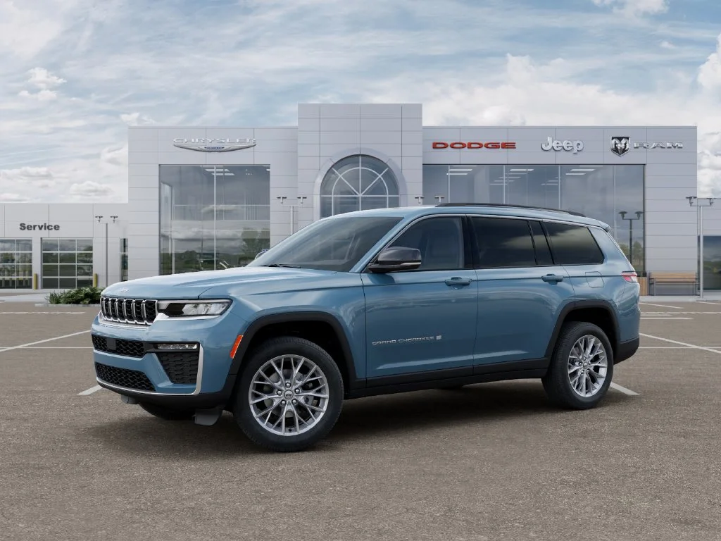 New 2027 Steel Blue Paint Jeep Limited image 2