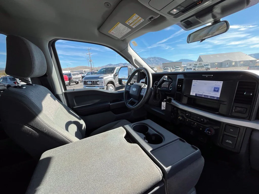 Used 2026 White Ford XL image 21