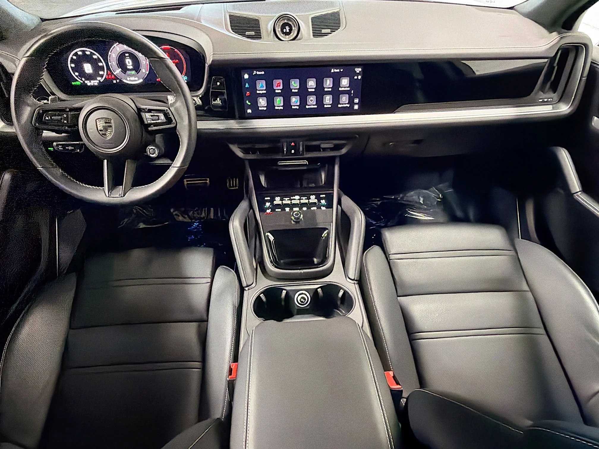 2025 Porsche Cayenne Turbo E-Hybrid - Photo 16