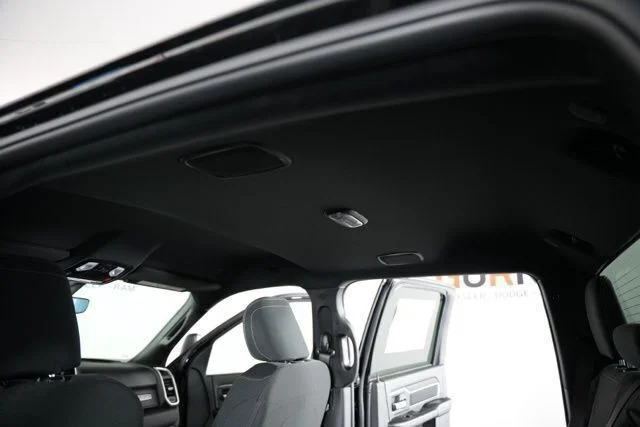 New 2026 Diamond Black Crystal Pearl-Coat Exterior Paint RAM Big Horn image 32