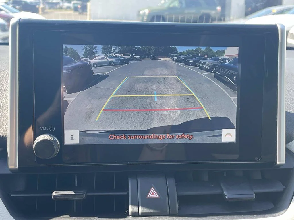 Used 2023  Toyota XLE image 38