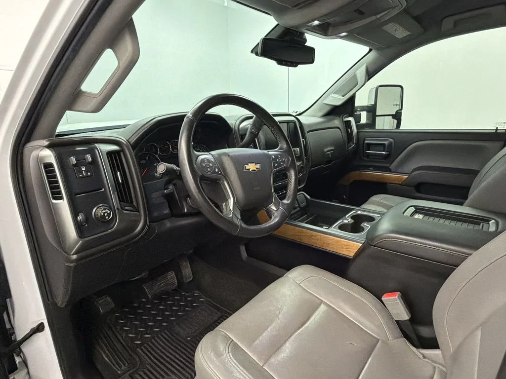 Used 2017 Summit White Chevrolet LTZ image 25