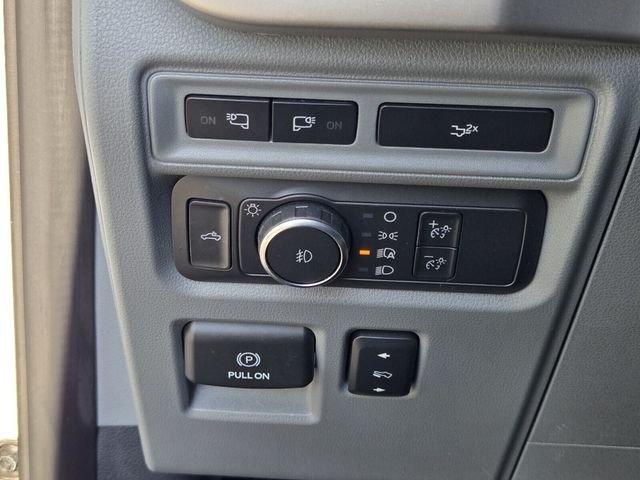 Used 2022 White Ford XLT image 29