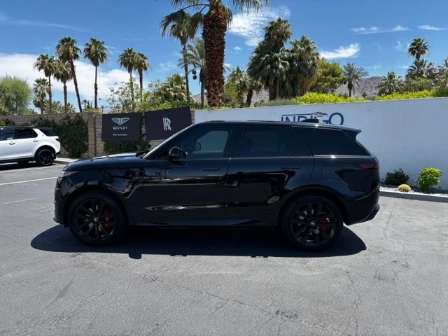 Used 2025 Santorini Black Metallic Land Rover Dynamic SE image 8