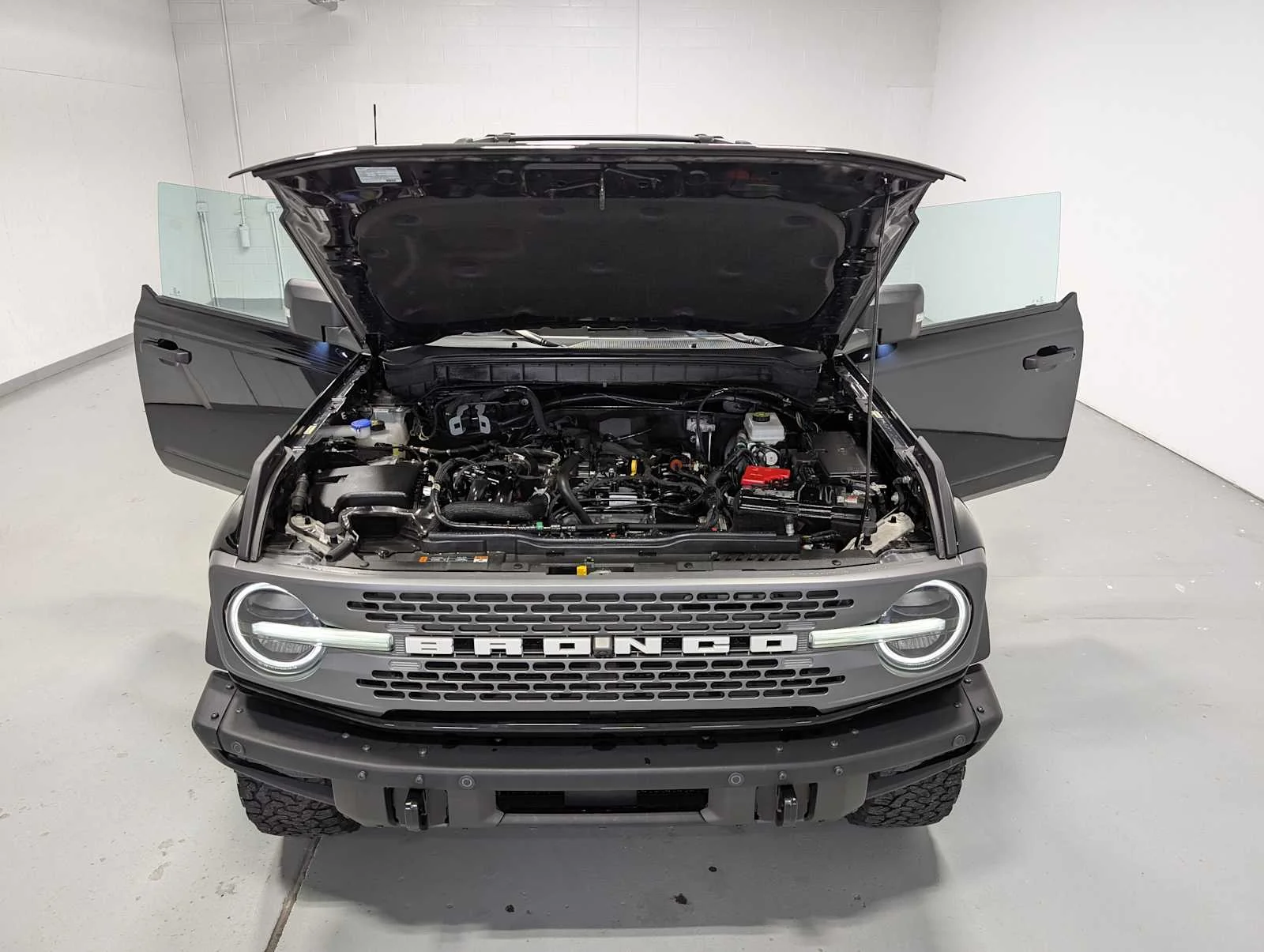 Used 2024 Shadow Black Ford Badlands image 13