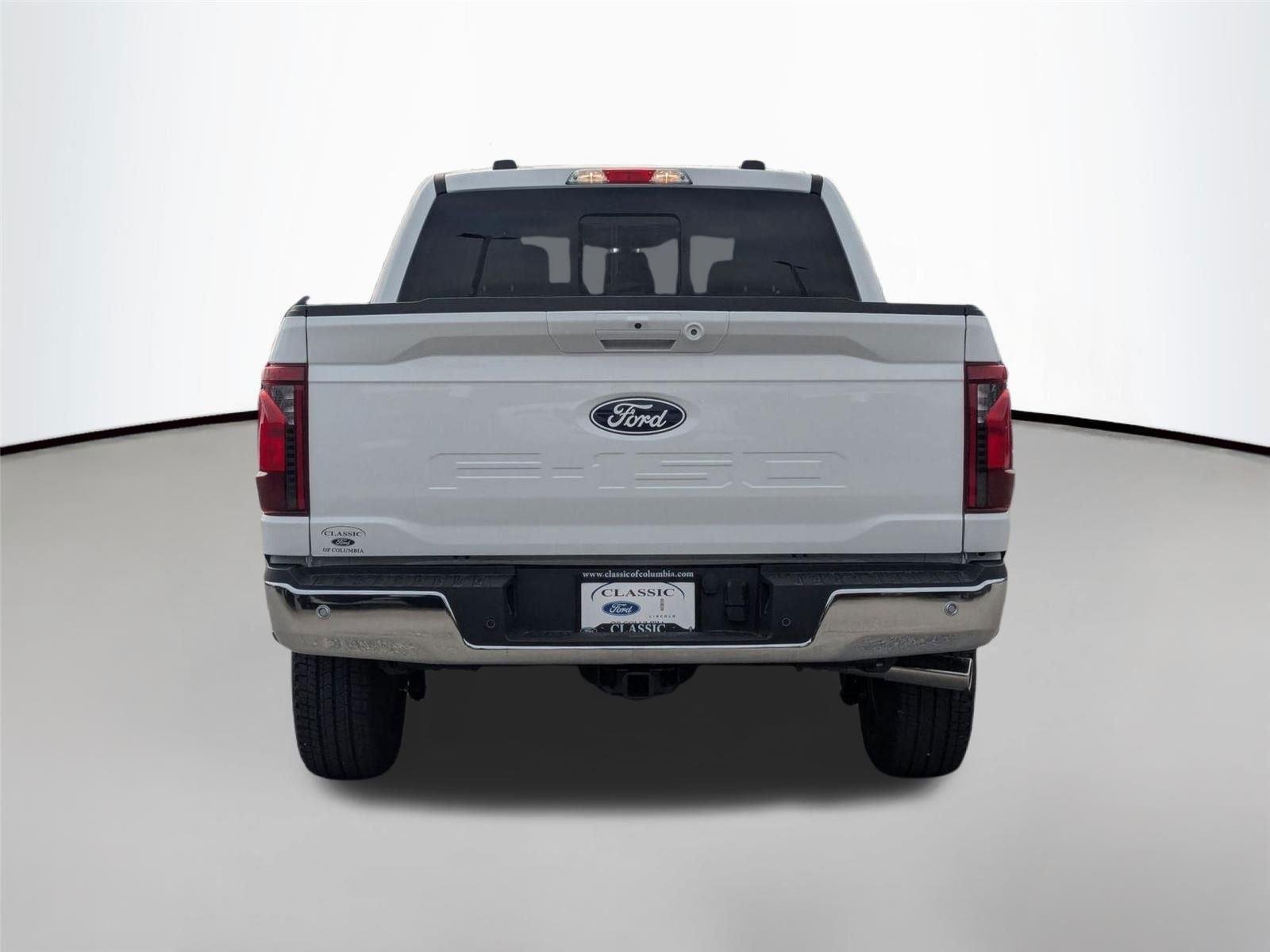 New 2025 Oxford White Ford XLT image 6