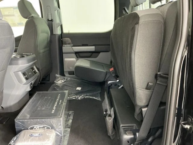 New 2026 Agate Black Ford XLT image 32