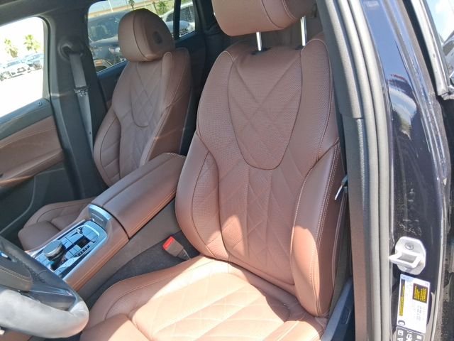 Used 2025 Black BMW xDrive40i image 15