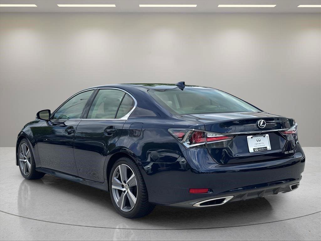 Used 2016  Lexus F Sport image 3