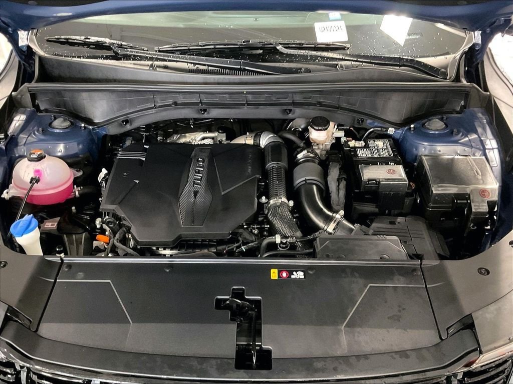 Used 2024 Black Kia X-Line EX image 31