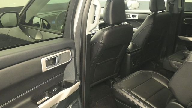 Used 2024 Gray Ford XLT image 10