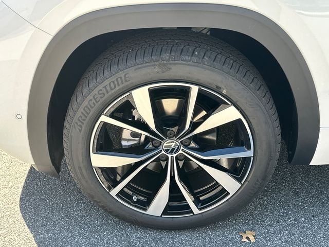 New 2026 White Volkswagen 2.0T SEL Premium R-Line image 11