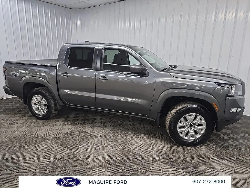 2023 Nissan Frontier SV Crew Cab 4X4 SWB's photo