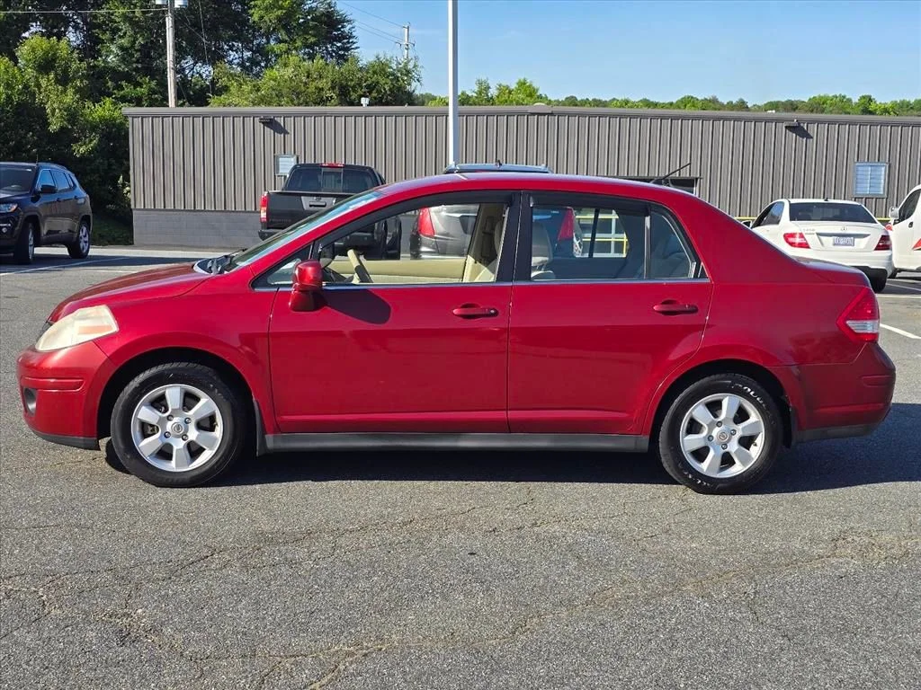 Used 2007 Red Nissan 1.8 SL image 23