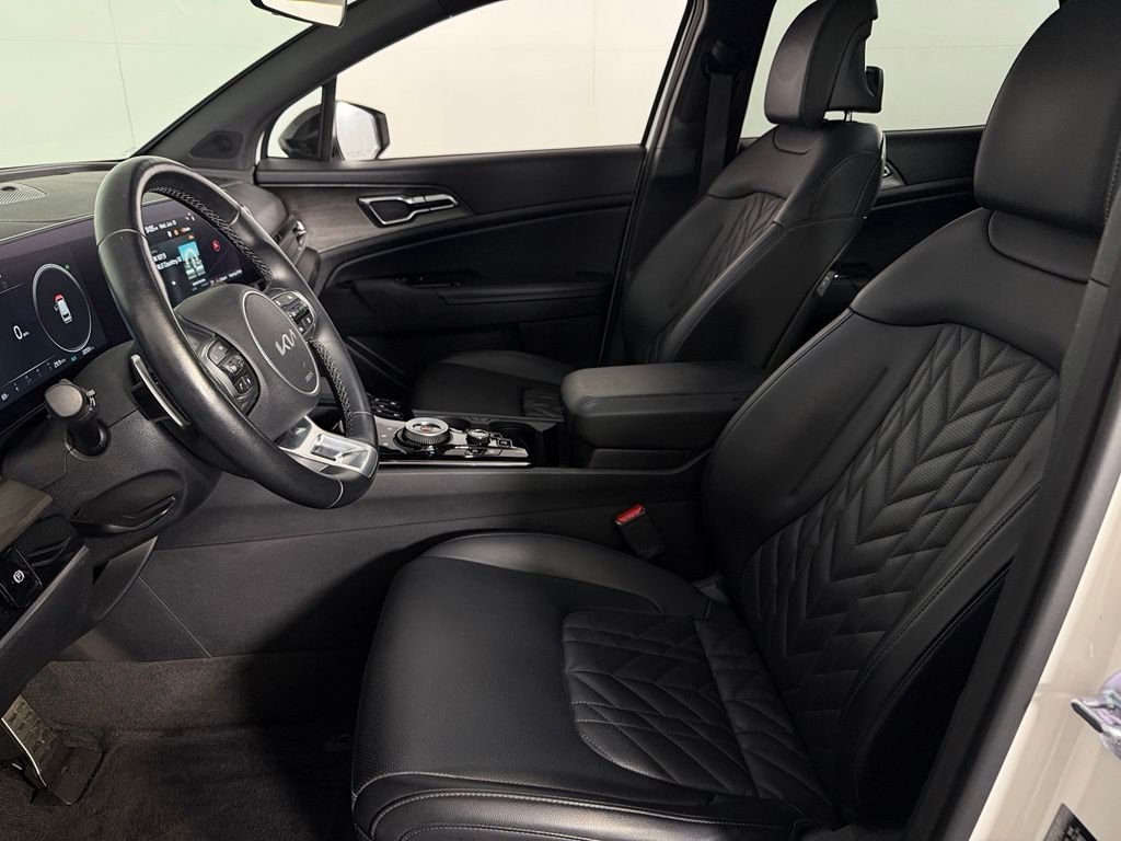 Used 2023 Snow White Pearl Kia X-Line Prestige image 23