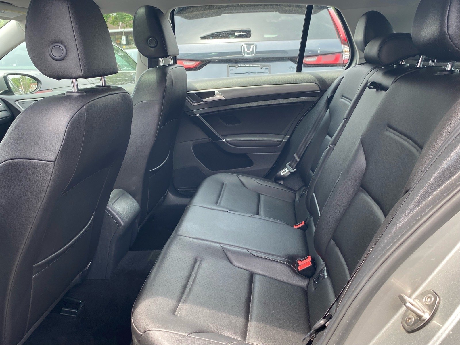 Used 2018 Silver Volkswagen TSI SE 4-Door image 17