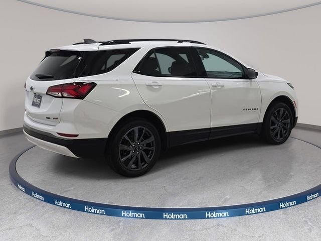 Used 2022 White Chevrolet RS image 6