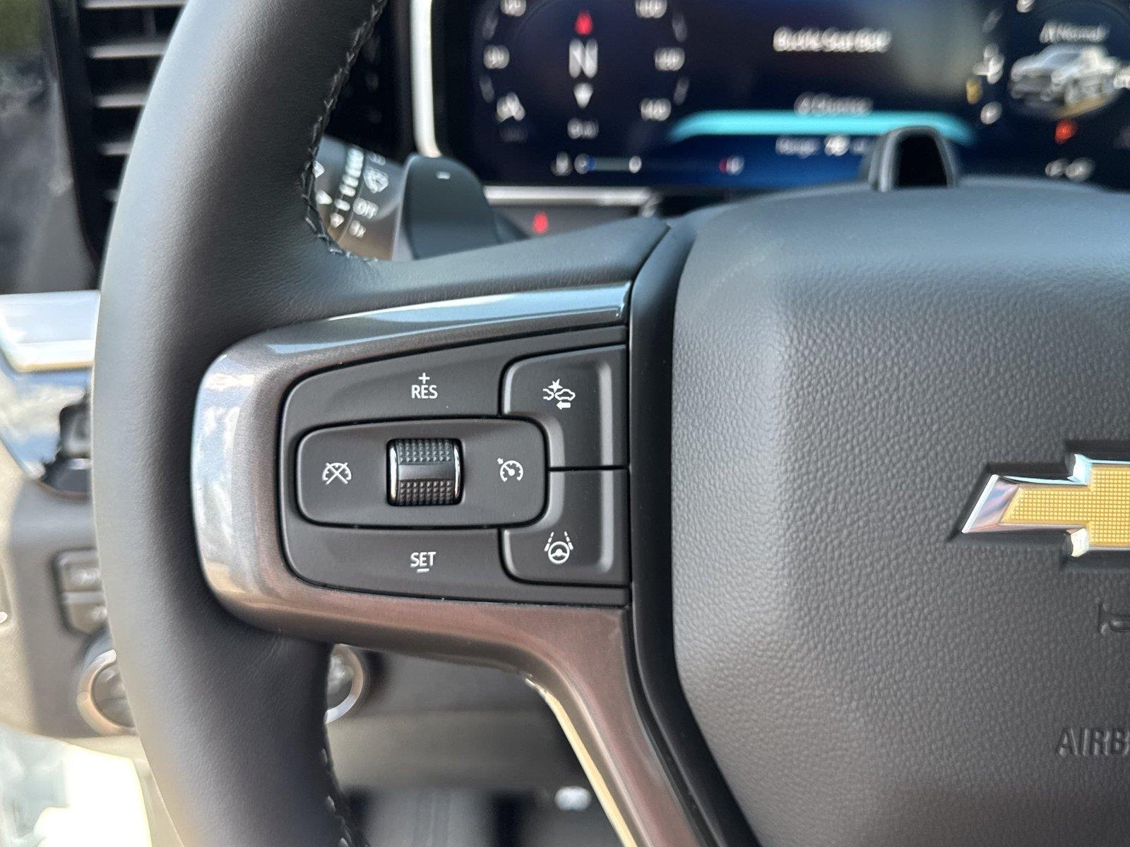 New 2026 Polar White Tricoat Chevrolet High Country image 22