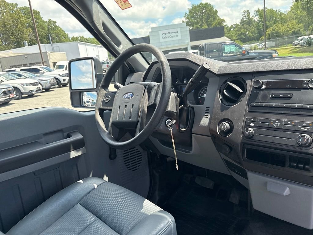 Used 2016 White Ford XL image 8