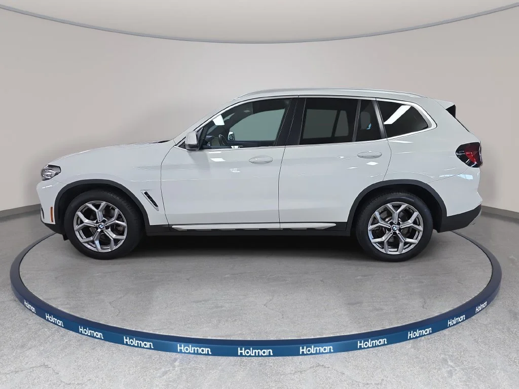 Used 2024 Alpine White BMW sDrive30i image 11