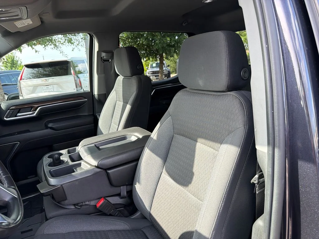 Used 2022 Gray Chevrolet LT image 23