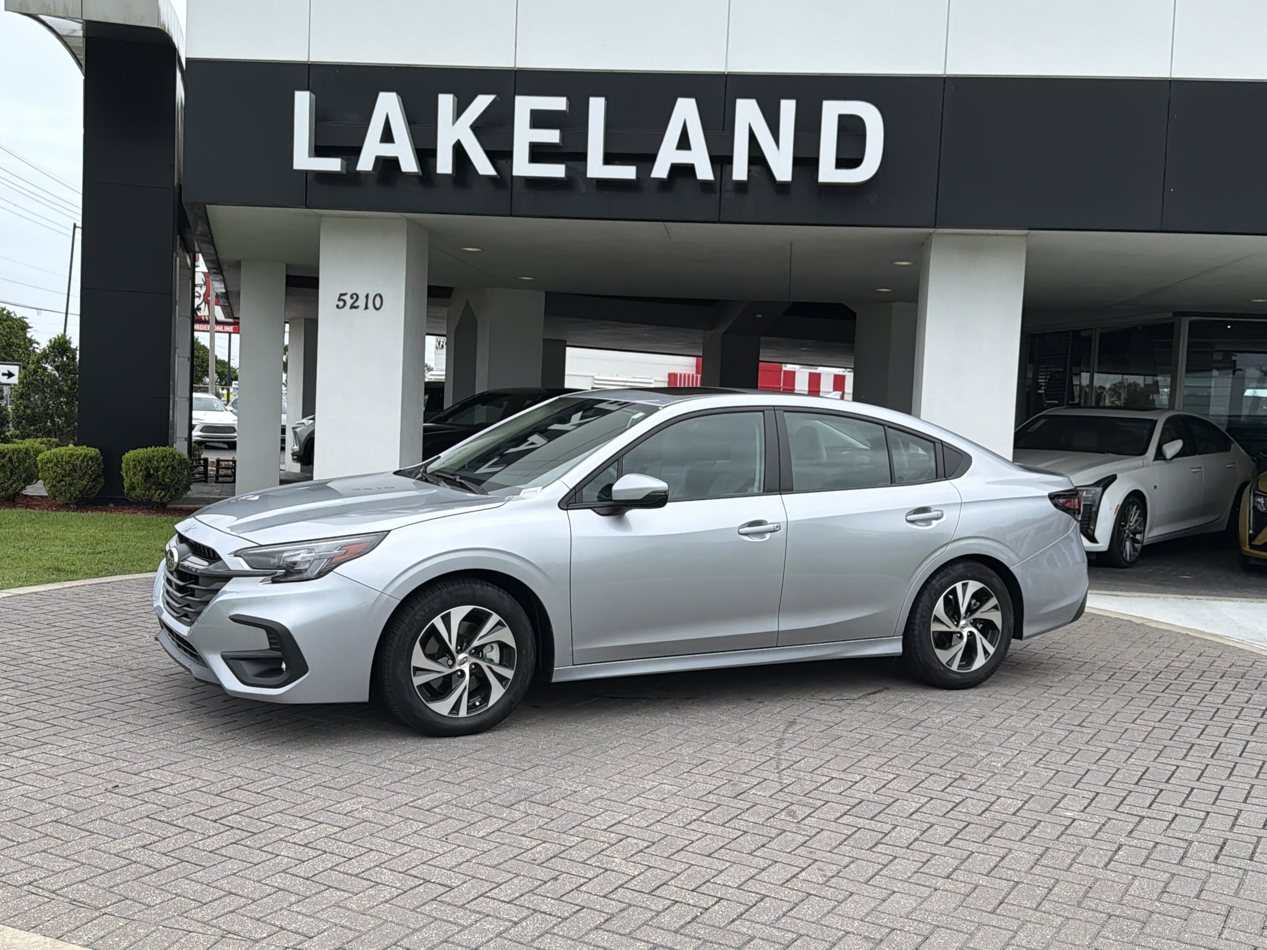 Certified Used 2025 Ice Silver Metallic Subaru Premium image 2