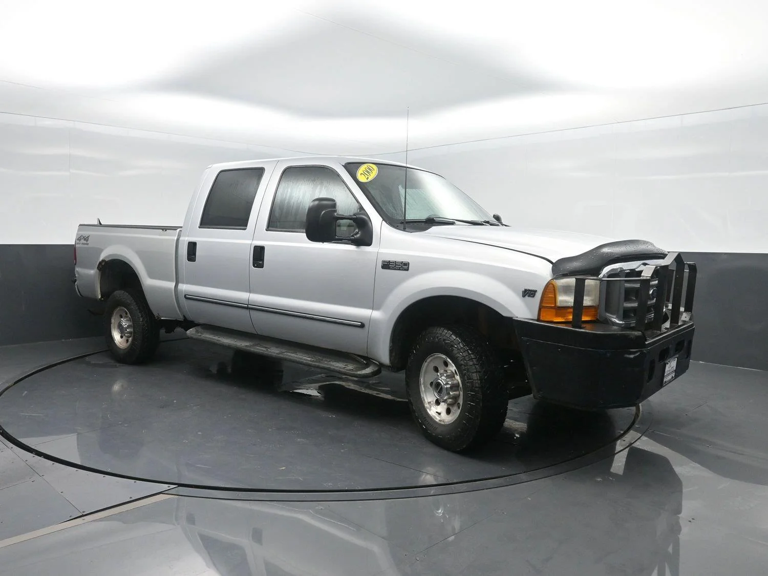 Used 2000  Ford Lariat image 4